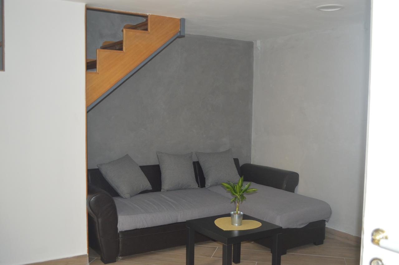 Petros Room Camere Salerno Exterior photo